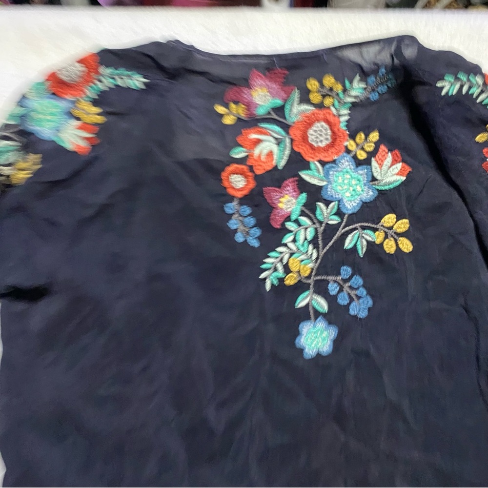 Johnny Was Kikimu Floral Embroidered Blouse XS - Picture 6 of 9
